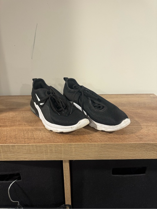 Nike Shoes - Nike Women's Black and White Sneakers